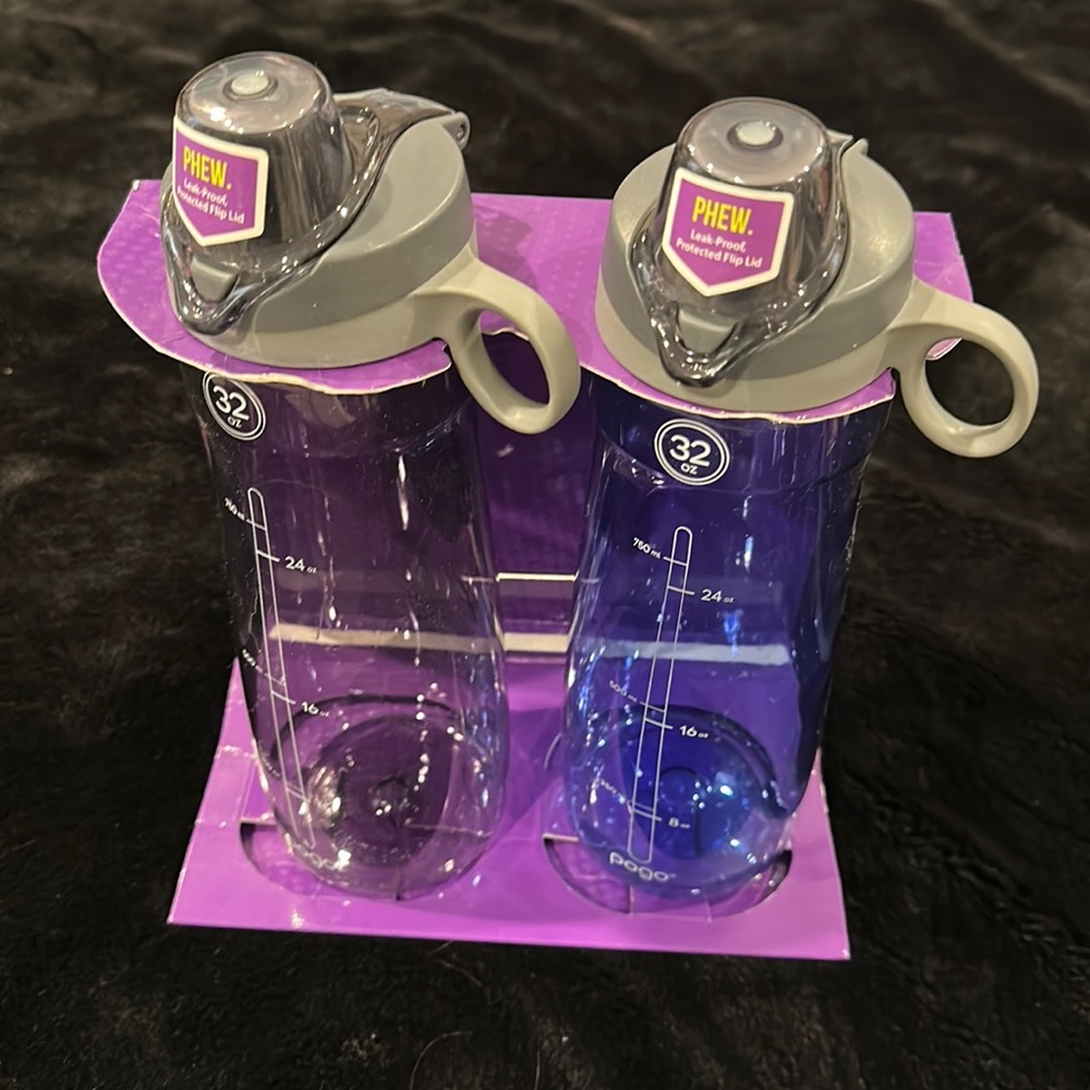 Brand new pogo Tristan plastic water bottles